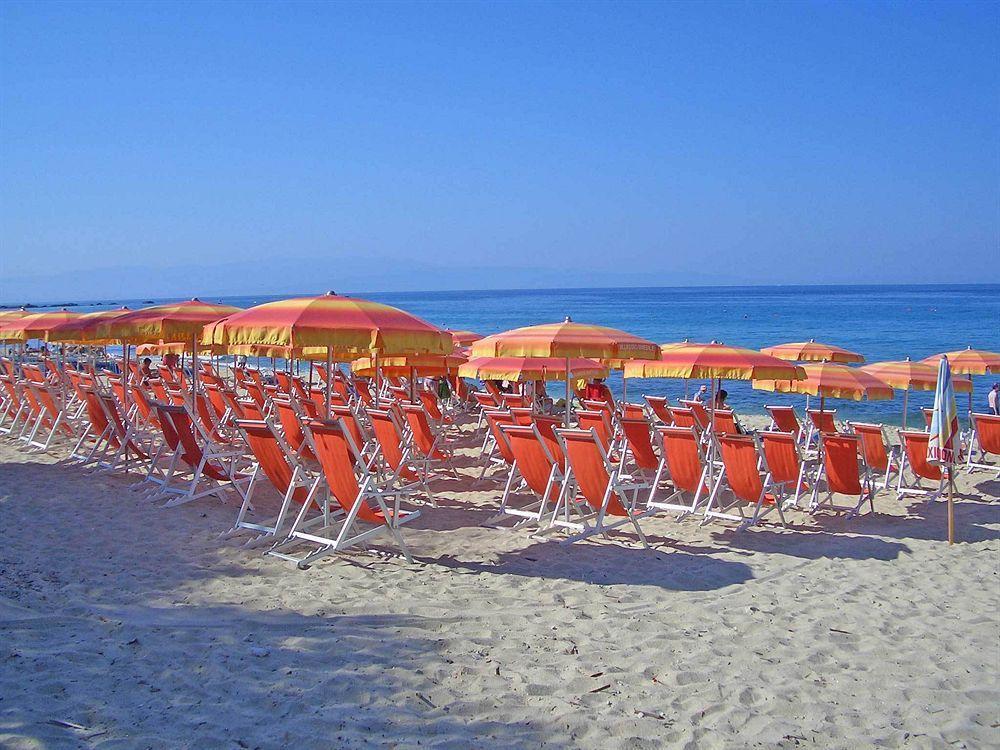 Residence Villaggio Smedile Capo Vaticano Exterior foto